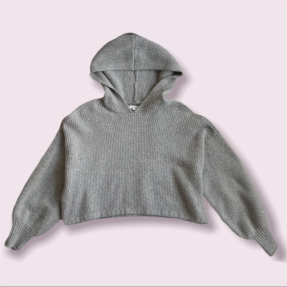 American Eagle cropped gray hoodie